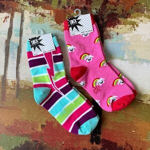 SOCK IT TO ME - Set of 2 pairs of girl’s crew socks.